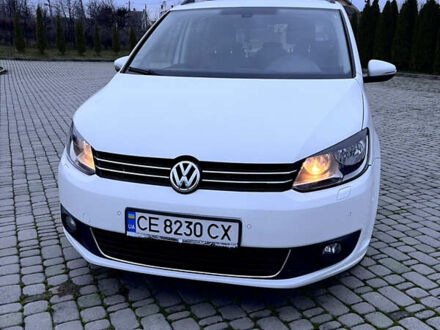 Белый Фольксваген Туран, объемом двигателя 1.97 л и пробегом 240 тыс. км за 13800 $, фото 1 на Automoto.ua