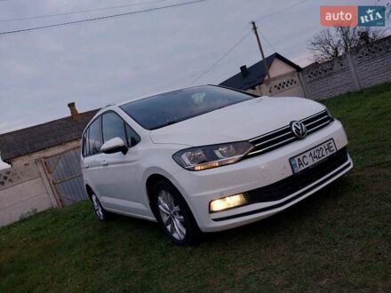 Фольксваген Туран 2016 в Ровно на Automoto.ua Белый Фольксваген Туран, объемом двигателя 1.97 л и пробегом 313 тыс. км за 13999 $, фото 1 на Automoto.ua