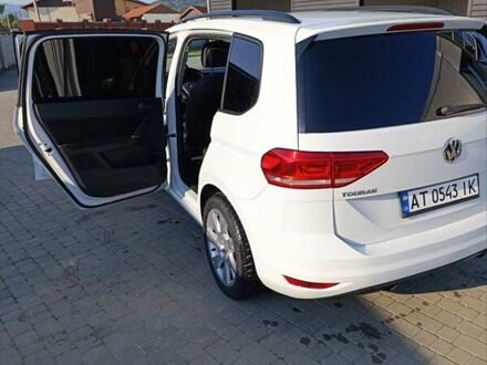 Белый Фольксваген Туран, объемом двигателя 1.6 л и пробегом 250 тыс. км за 13500 $, фото 1 на Automoto.ua