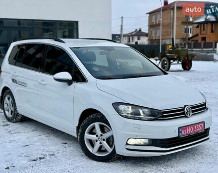 Белый Фольксваген Туран, объемом двигателя 1.6 л и пробегом 194 тыс. км за 16400 $, фото 1 на Automoto.ua