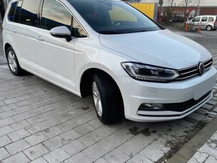 Фольксваген Туран 2017 у Кропивницькому (Кіровограді) на Automoto.ua Білий Фольксваген Туран, об'ємом двигуна 1.8 л та пробігом 70 тис. км за 9850 $, фото 1 на Automoto.ua