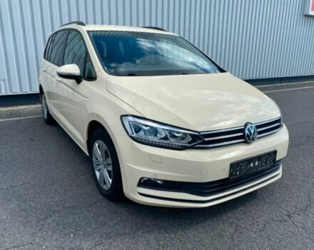 Белый Фольксваген Туран, объемом двигателя 2 л и пробегом 42 тыс. км за 11500 $, фото 1 на Automoto.ua