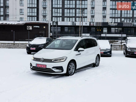 Белый Фольксваген Туран, объемом двигателя 2 л и пробегом 286 тыс. км за 19300 $, фото 1 на Automoto.ua