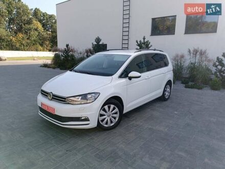 Фольксваген Туран 2019 в Луцке на Automoto.ua Белый Фольксваген Туран, объемом двигателя 2 л и пробегом 200 тыс. км за 17700 $, фото 1 на Automoto.ua