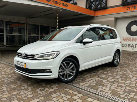 Білий Фольксваген Туран, об'ємом двигуна 2 л та пробігом 263 тис. км за 18700 $, фото 1 на Automoto.ua