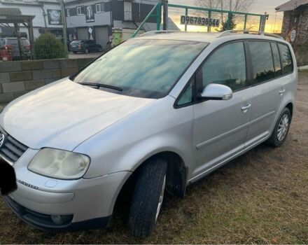 Бежевый Фольксваген Туран, объемом двигателя 1.6 л и пробегом 360 тыс. км за 2000 $, фото 1 на Automoto.ua