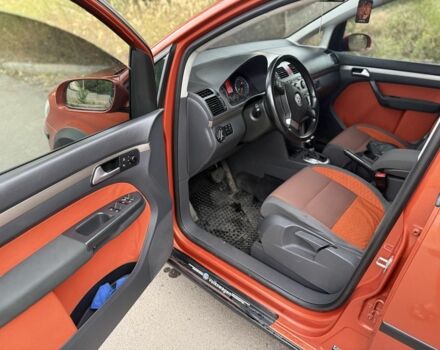 Бежевый Фольксваген Туран, объемом двигателя 1.4 л и пробегом 230 тыс. км за 5999 $, фото 9 на Automoto.ua