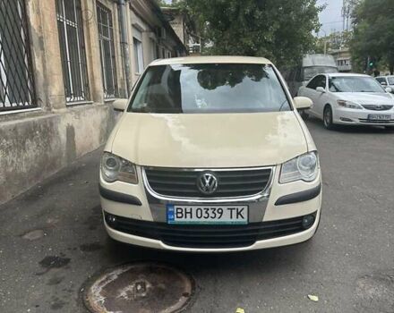 Бежевый Фольксваген Туран, объемом двигателя 1.9 л и пробегом 300 тыс. км за 6500 $, фото 7 на Automoto.ua