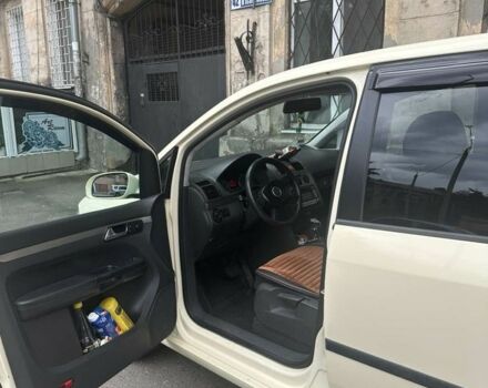 Бежевый Фольксваген Туран, объемом двигателя 1.9 л и пробегом 320 тыс. км за 6800 $, фото 6 на Automoto.ua