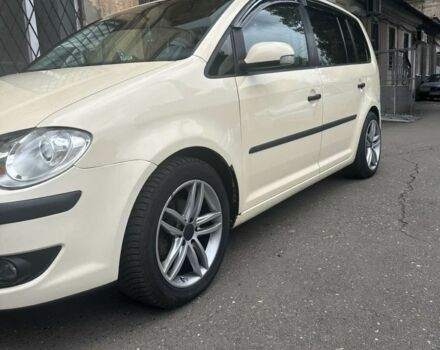 Бежевый Фольксваген Туран, объемом двигателя 1.9 л и пробегом 320 тыс. км за 6800 $, фото 3 на Automoto.ua