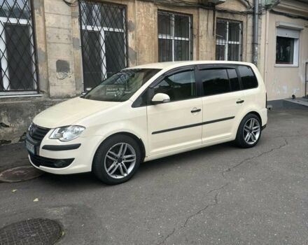 Бежевый Фольксваген Туран, объемом двигателя 1.9 л и пробегом 320 тыс. км за 6800 $, фото 4 на Automoto.ua