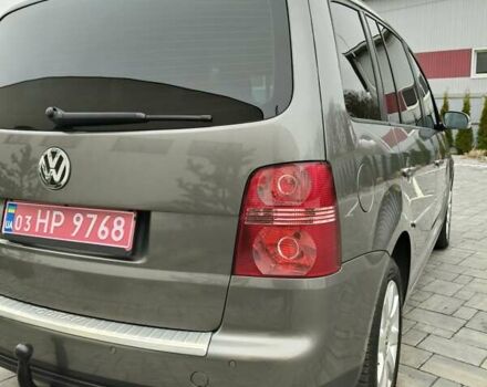 Бежевий Фольксваген Туран, об'ємом двигуна 1.4 л та пробігом 216 тис. км за 7300 $, фото 13 на Automoto.ua