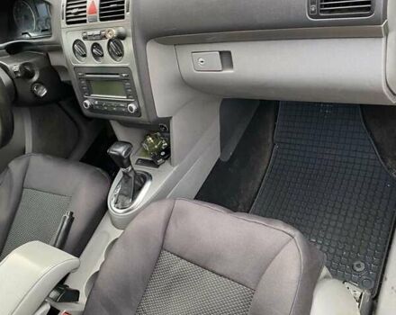 Бежевый Фольксваген Туран, объемом двигателя 2 л и пробегом 266 тыс. км за 6650 $, фото 14 на Automoto.ua