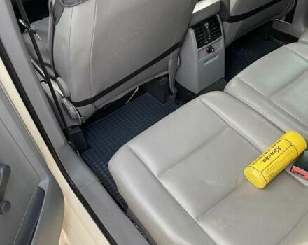 Бежевый Фольксваген Туран, объемом двигателя 2 л и пробегом 266 тыс. км за 6650 $, фото 6 на Automoto.ua