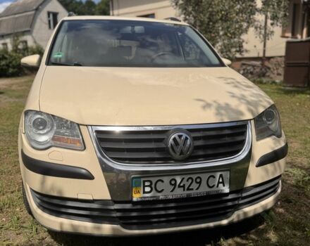 Бежевый Фольксваген Туран, объемом двигателя 1.4 л и пробегом 307 тыс. км за 6600 $, фото 1 на Automoto.ua