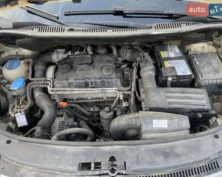 Бежевый Фольксваген Туран, объемом двигателя 2 л и пробегом 266 тыс. км за 6650 $, фото 13 на Automoto.ua