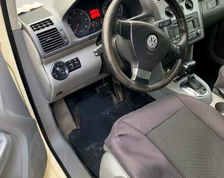 Бежевий Фольксваген Туран, об'ємом двигуна 1.9 л та пробігом 266 тис. км за 7300 $, фото 2 на Automoto.ua