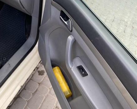 Бежевый Фольксваген Туран, объемом двигателя 2 л и пробегом 266 тыс. км за 6650 $, фото 3 на Automoto.ua