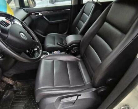 Бежевый Фольксваген Туран, объемом двигателя 1.39 л и пробегом 298 тыс. км за 8800 $, фото 7 на Automoto.ua