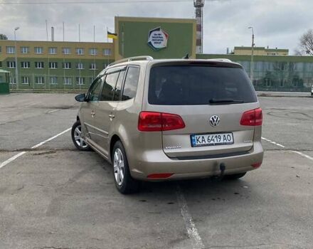 Бежевый Фольксваген Туран, объемом двигателя 1.97 л и пробегом 369 тыс. км за 11700 $, фото 5 на Automoto.ua