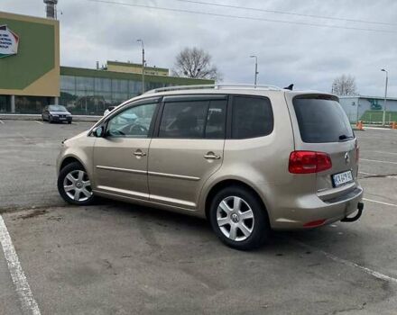 Бежевый Фольксваген Туран, объемом двигателя 1.97 л и пробегом 369 тыс. км за 11700 $, фото 7 на Automoto.ua
