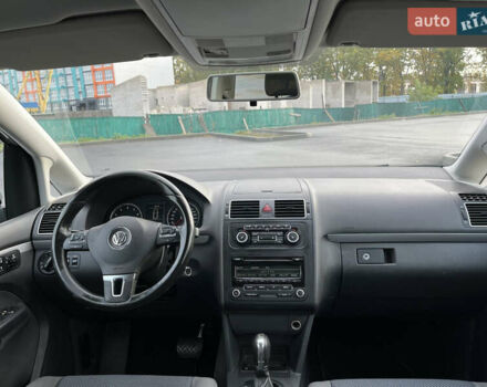 Бежевый Фольксваген Туран, объемом двигателя 1.4 л и пробегом 258 тыс. км за 7800 $, фото 38 на Automoto.ua