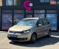 Бежевый Фольксваген Туран, объемом двигателя 1.39 л и пробегом 179 тыс. км за 9950 $, фото 1 на Automoto.ua