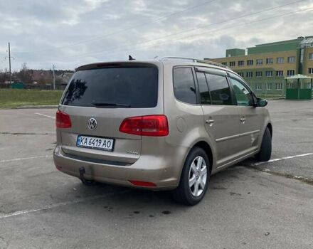 Бежевый Фольксваген Туран, объемом двигателя 1.97 л и пробегом 369 тыс. км за 11700 $, фото 4 на Automoto.ua