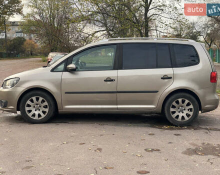 Бежевый Фольксваген Туран, объемом двигателя 1.39 л и пробегом 209 тыс. км за 7900 $, фото 4 на Automoto.ua