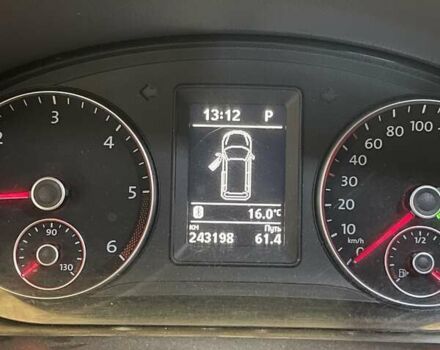 Бежевый Фольксваген Туран, объемом двигателя 1.97 л и пробегом 243 тыс. км за 9500 $, фото 2 на Automoto.ua