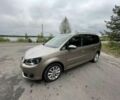 Бежевый Фольксваген Туран, объемом двигателя 1.6 л и пробегом 280 тыс. км за 10300 $, фото 1 на Automoto.ua