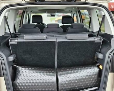 Бежевый Фольксваген Туран, объемом двигателя 2 л и пробегом 205 тыс. км за 12750 $, фото 45 на Automoto.ua