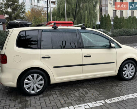 Бежевий Фольксваген Туран, об'ємом двигуна 1.97 л та пробігом 364 тис. км за 8250 $, фото 5 на Automoto.ua
