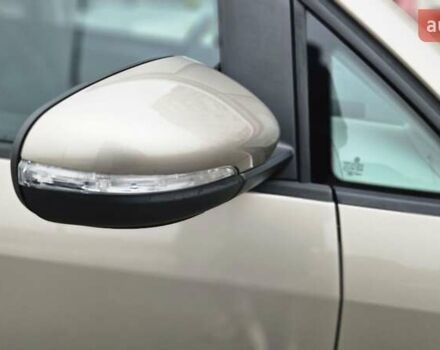 Бежевый Фольксваген Туран, объемом двигателя 2 л и пробегом 205 тыс. км за 12750 $, фото 12 на Automoto.ua