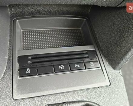 Бежевый Фольксваген Туран, объемом двигателя 2 л и пробегом 205 тыс. км за 12750 $, фото 82 на Automoto.ua