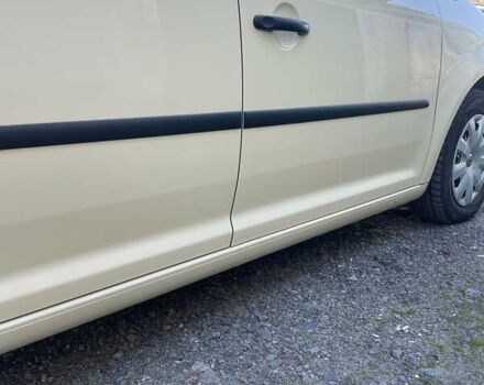 Бежевый Фольксваген Туран, объемом двигателя 1.97 л и пробегом 243 тыс. км за 9500 $, фото 32 на Automoto.ua