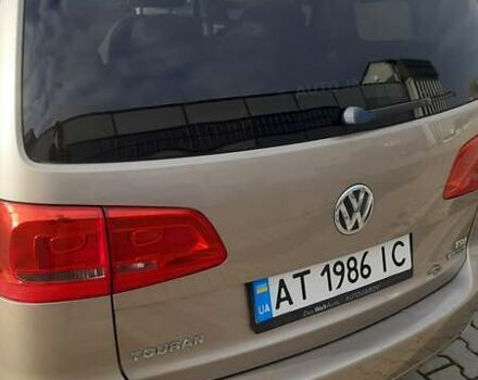 Бежевий Фольксваген Туран, об'ємом двигуна 1.6 л та пробігом 251 тис. км за 12500 $, фото 4 на Automoto.ua