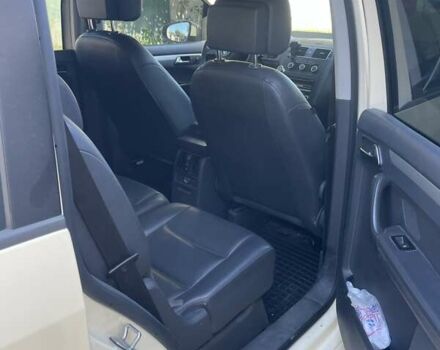 Бежевый Фольксваген Туран, объемом двигателя 1.97 л и пробегом 243 тыс. км за 9500 $, фото 12 на Automoto.ua