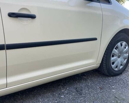 Бежевый Фольксваген Туран, объемом двигателя 1.97 л и пробегом 243 тыс. км за 9500 $, фото 31 на Automoto.ua