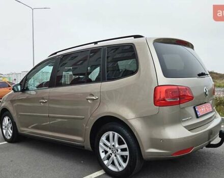 Бежевый Фольксваген Туран, объемом двигателя 2 л и пробегом 205 тыс. км за 12750 $, фото 25 на Automoto.ua