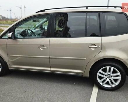 Бежевый Фольксваген Туран, объемом двигателя 2 л и пробегом 205 тыс. км за 12750 $, фото 30 на Automoto.ua