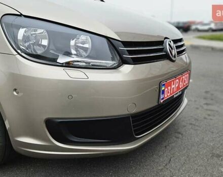 Бежевый Фольксваген Туран, объемом двигателя 2 л и пробегом 205 тыс. км за 12750 $, фото 1 на Automoto.ua