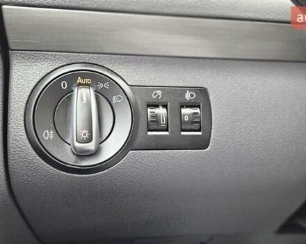 Бежевый Фольксваген Туран, объемом двигателя 2 л и пробегом 205 тыс. км за 12750 $, фото 78 на Automoto.ua