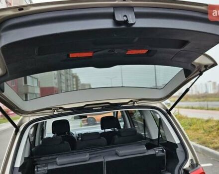 Бежевый Фольксваген Туран, объемом двигателя 2 л и пробегом 205 тыс. км за 12750 $, фото 40 на Automoto.ua