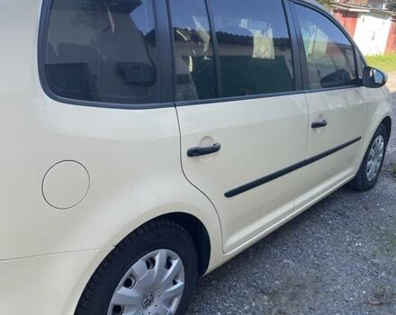 Бежевый Фольксваген Туран, объемом двигателя 1.97 л и пробегом 243 тыс. км за 9500 $, фото 40 на Automoto.ua