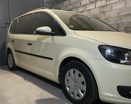 Бежевый Фольксваген Туран, объемом двигателя 1.97 л и пробегом 243 тыс. км за 9500 $, фото 56 на Automoto.ua