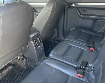 Бежевый Фольксваген Туран, объемом двигателя 1.97 л и пробегом 243 тыс. км за 9500 $, фото 46 на Automoto.ua