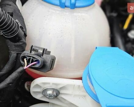 Бежевый Фольксваген Туран, объемом двигателя 2 л и пробегом 205 тыс. км за 12750 $, фото 62 на Automoto.ua