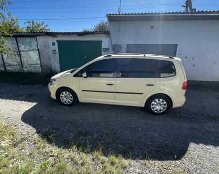 Бежевый Фольксваген Туран, объемом двигателя 1.97 л и пробегом 243 тыс. км за 9500 $, фото 18 на Automoto.ua