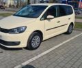 Бежевый Фольксваген Туран, объемом двигателя 1.97 л и пробегом 277 тыс. км за 11500 $, фото 1 на Automoto.ua